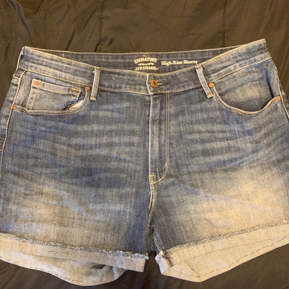 Levi Strauss Signature High Rise Shorts 